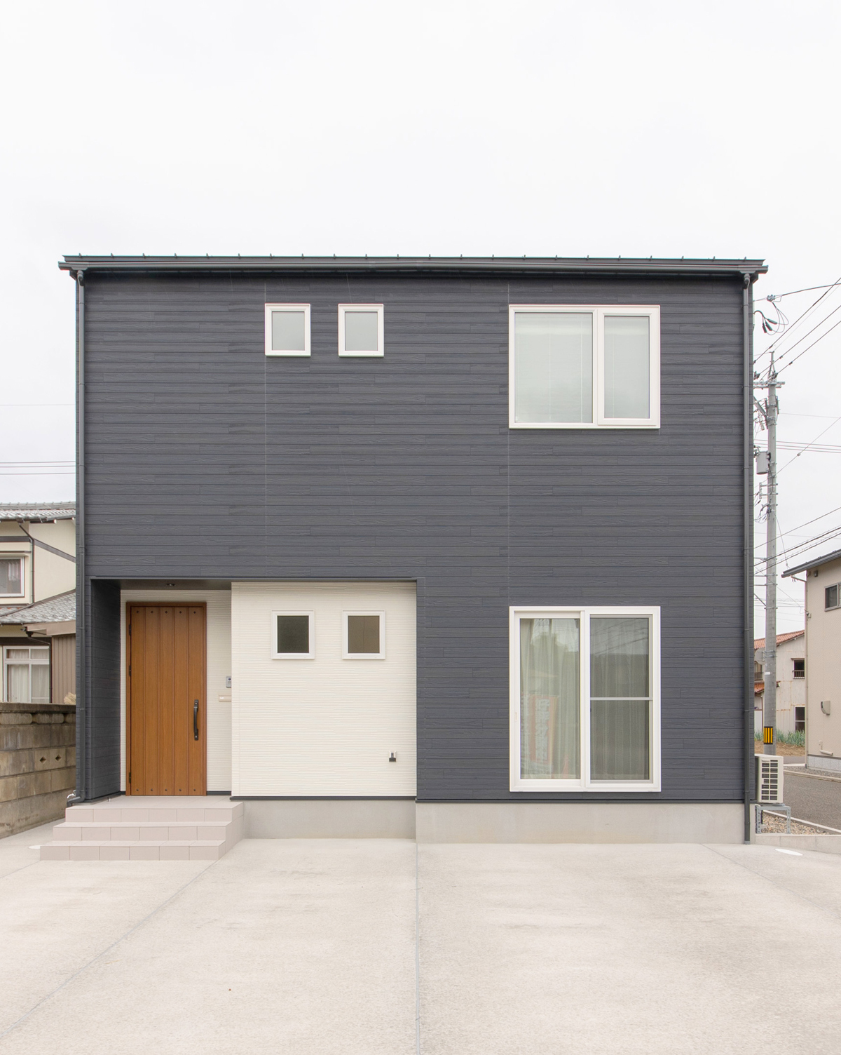 水回り広々、2階LDKの明るいお家