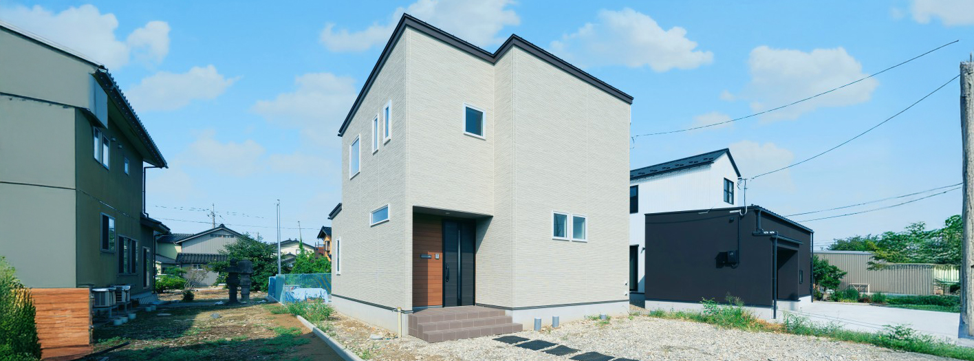 くすみカラーを巧みに取り入れた可愛らしさと洗練された雰囲気の家