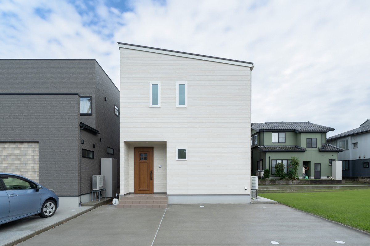 自然の光あふれる広々LDKがあるお住まい