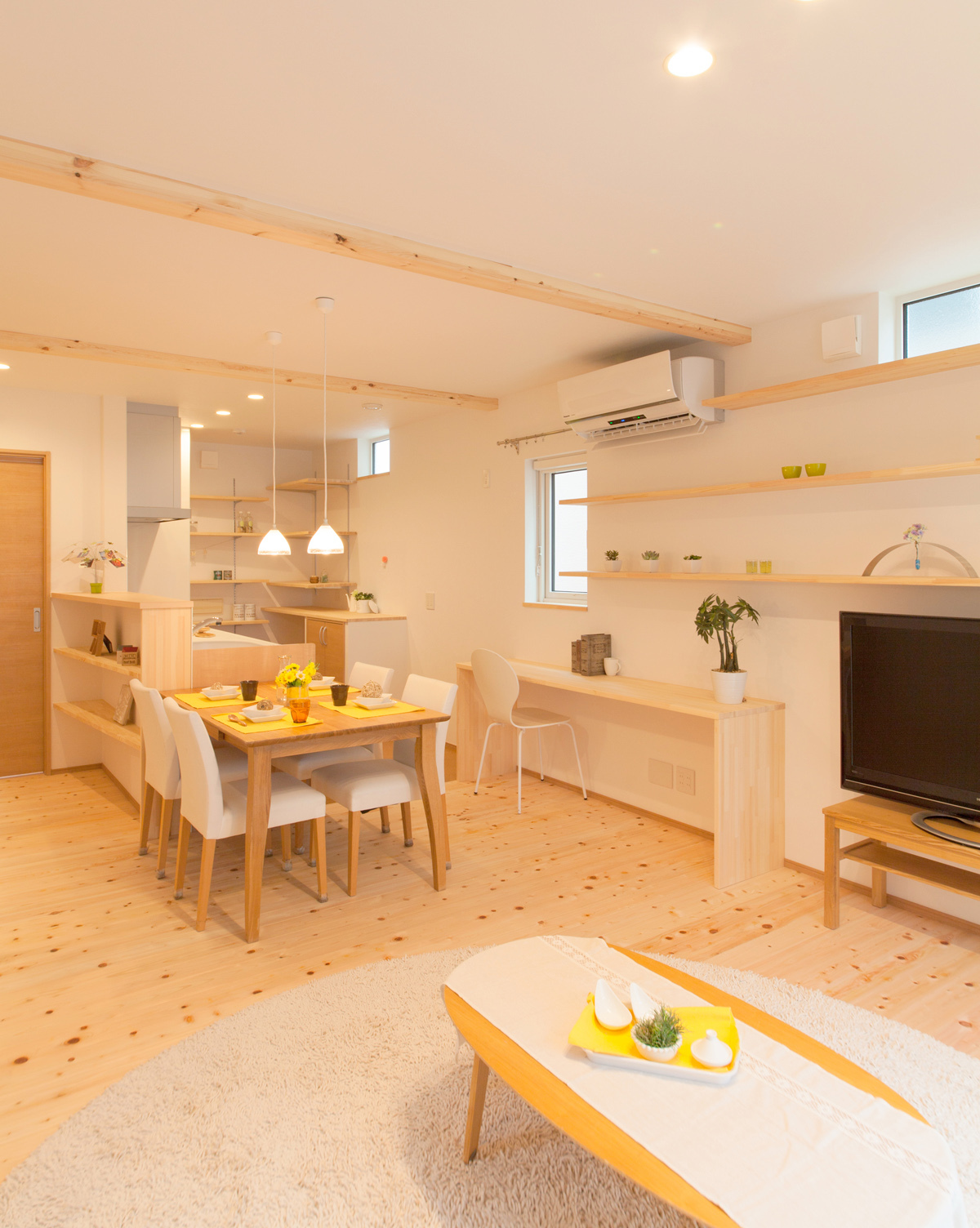 仲良し家族の音楽室とファミリーギャラリーのある家