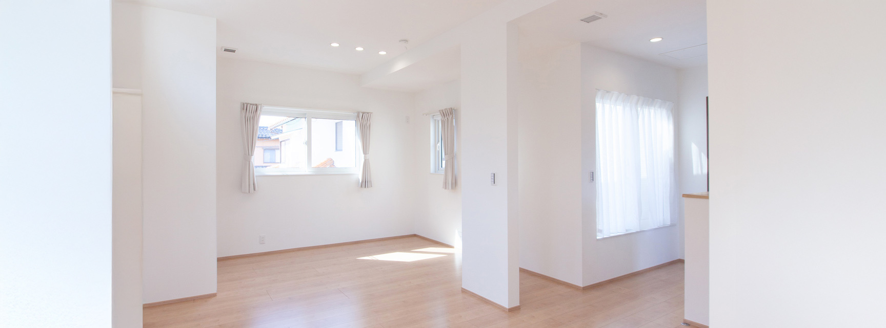 明るさが調ったゆったりリビング、ぐるり水廻りの快適動線のおうち